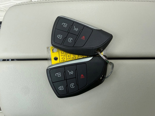 Used 2022 Buick Envision Avenir w/ Technology Package II image 37