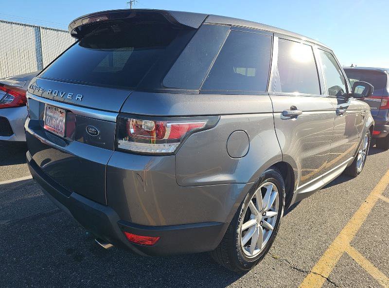 Used 2017 Land Rover Range Rover Sport SE image 3