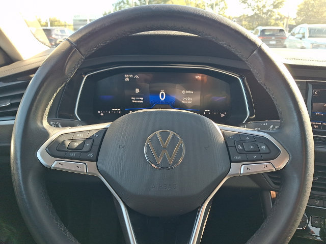 Used 2024 Volkswagen Jetta SE FWD image 18