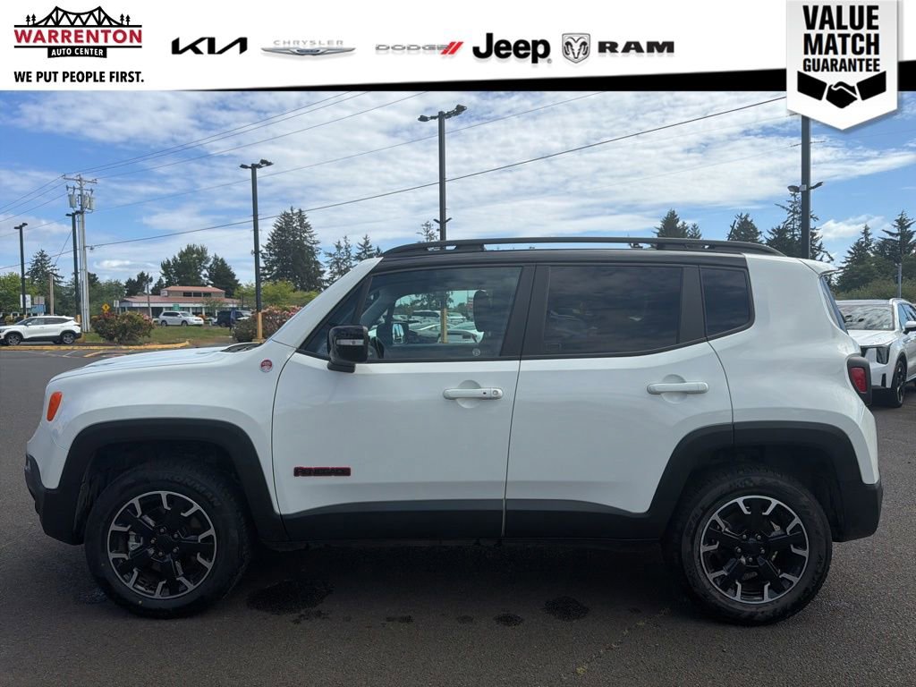 Used 2023 Jeep Renegade Trailhawk AWD/4WD image 11