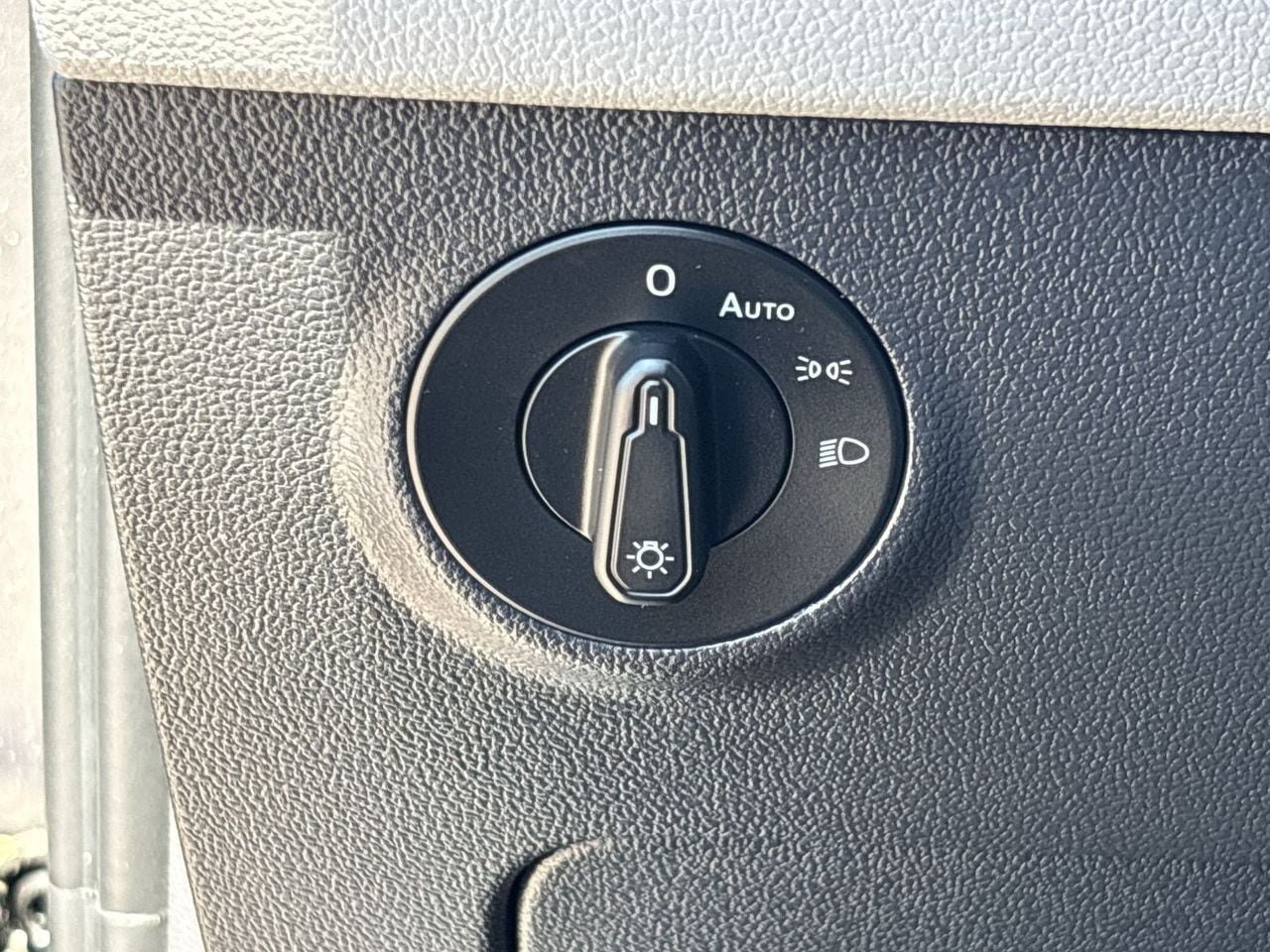 Certified 2024 Volkswagen Taos S FWD image 28