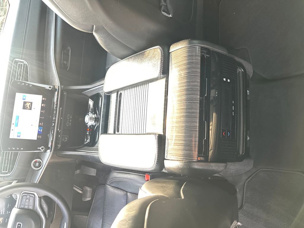Used 2023 Jeep Wagoneer L Series II RWD image 22