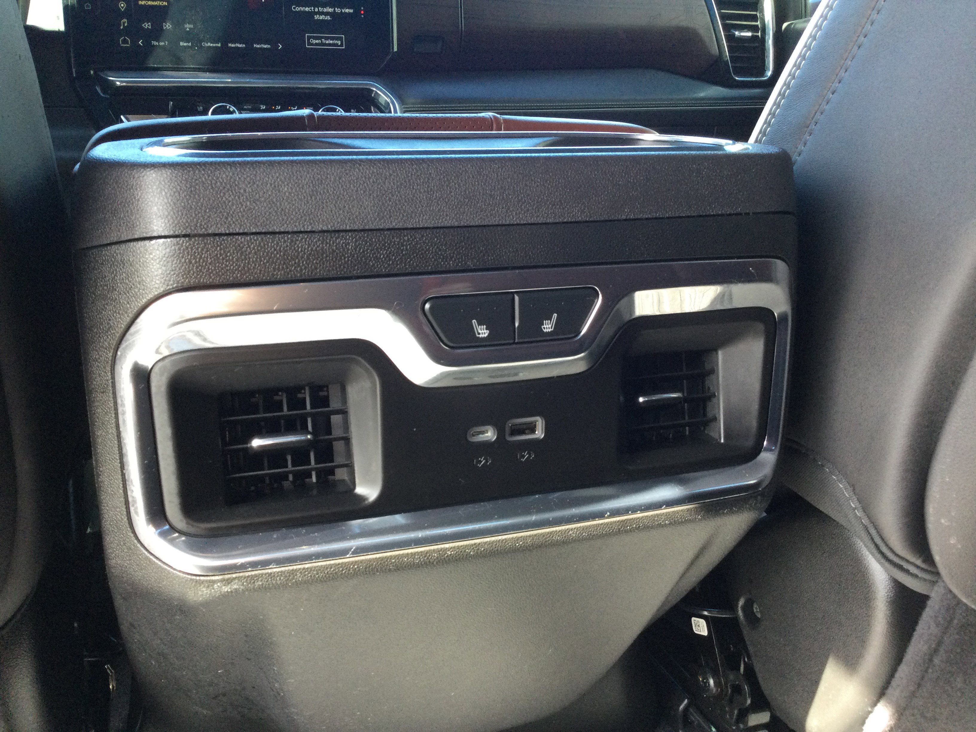 Used 2024 GMC Sierra 3500 Denali Ultimate image 12