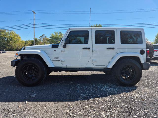 Used 2016 Jeep Wrangler Unlimited Sahara w/ Connectivity Group AWD/4WD image 3