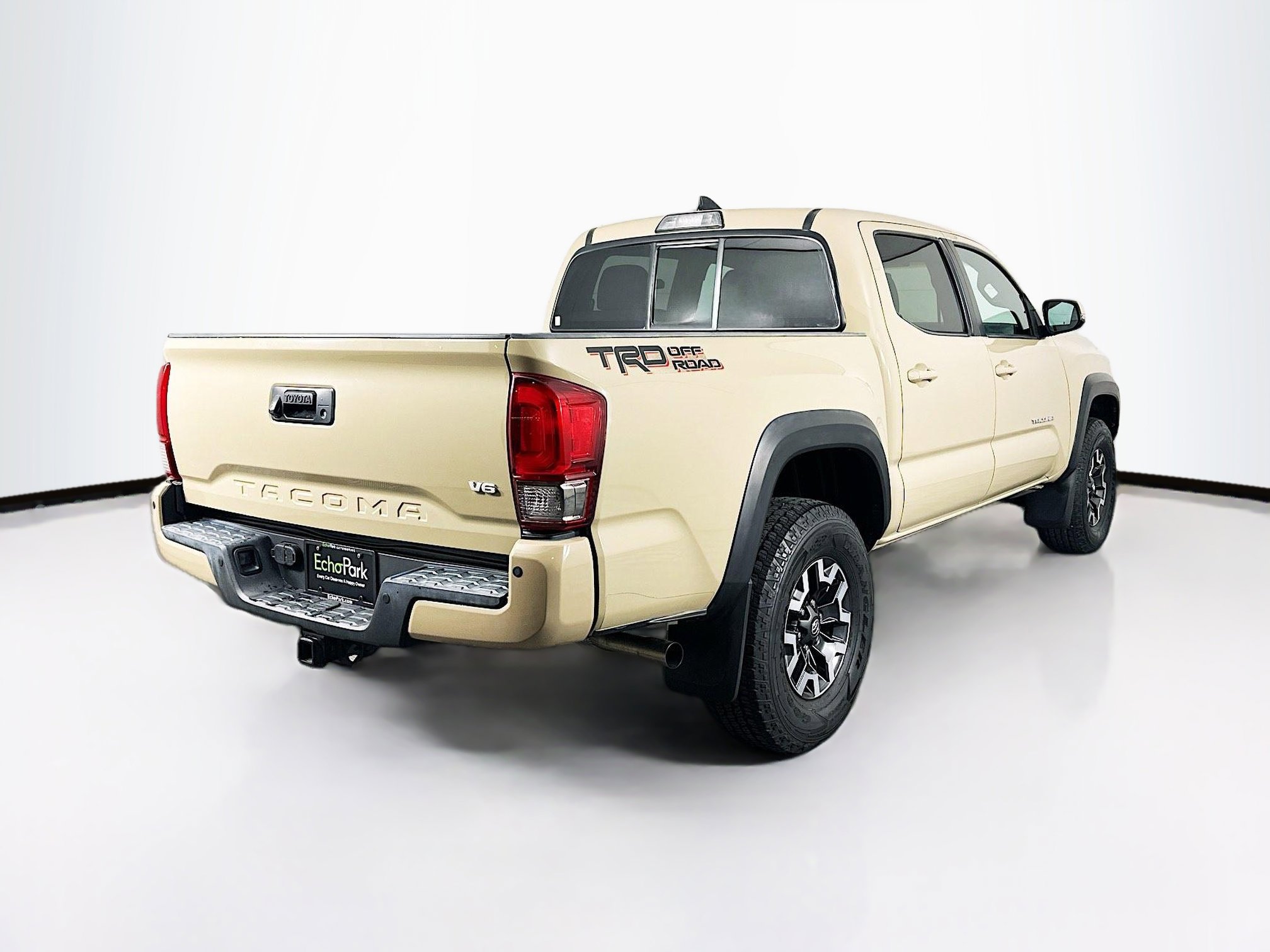 Used 2016 Toyota Tacoma TRD Off-Road image 9