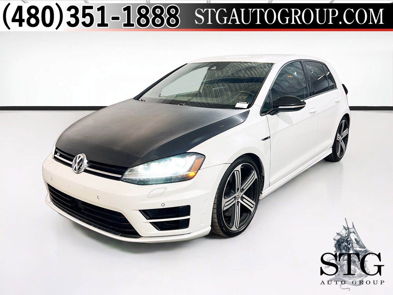 Used 2016 Volkswagen Golf R 4-Door image 1