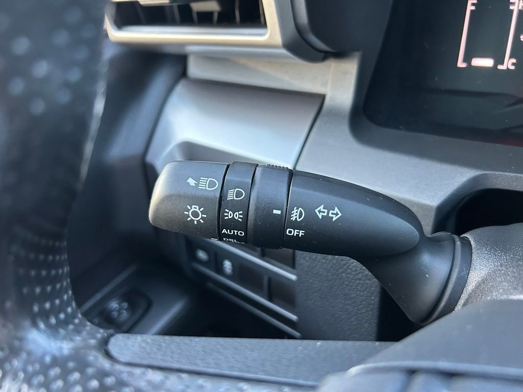 Certified 2025 Toyota Tacoma SR5 AWD/4WD image 22