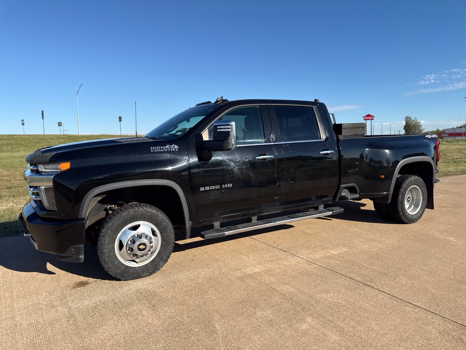 Used 2021 Chevrolet Silverado 3500 High Country AWD/4WD image 3