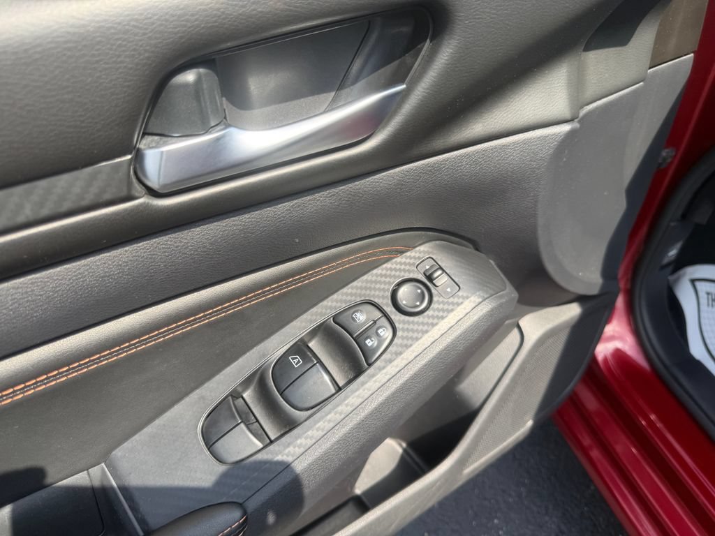 Used 2020 Nissan Altima 2.5 SR w/ Premium Package FWD image 16