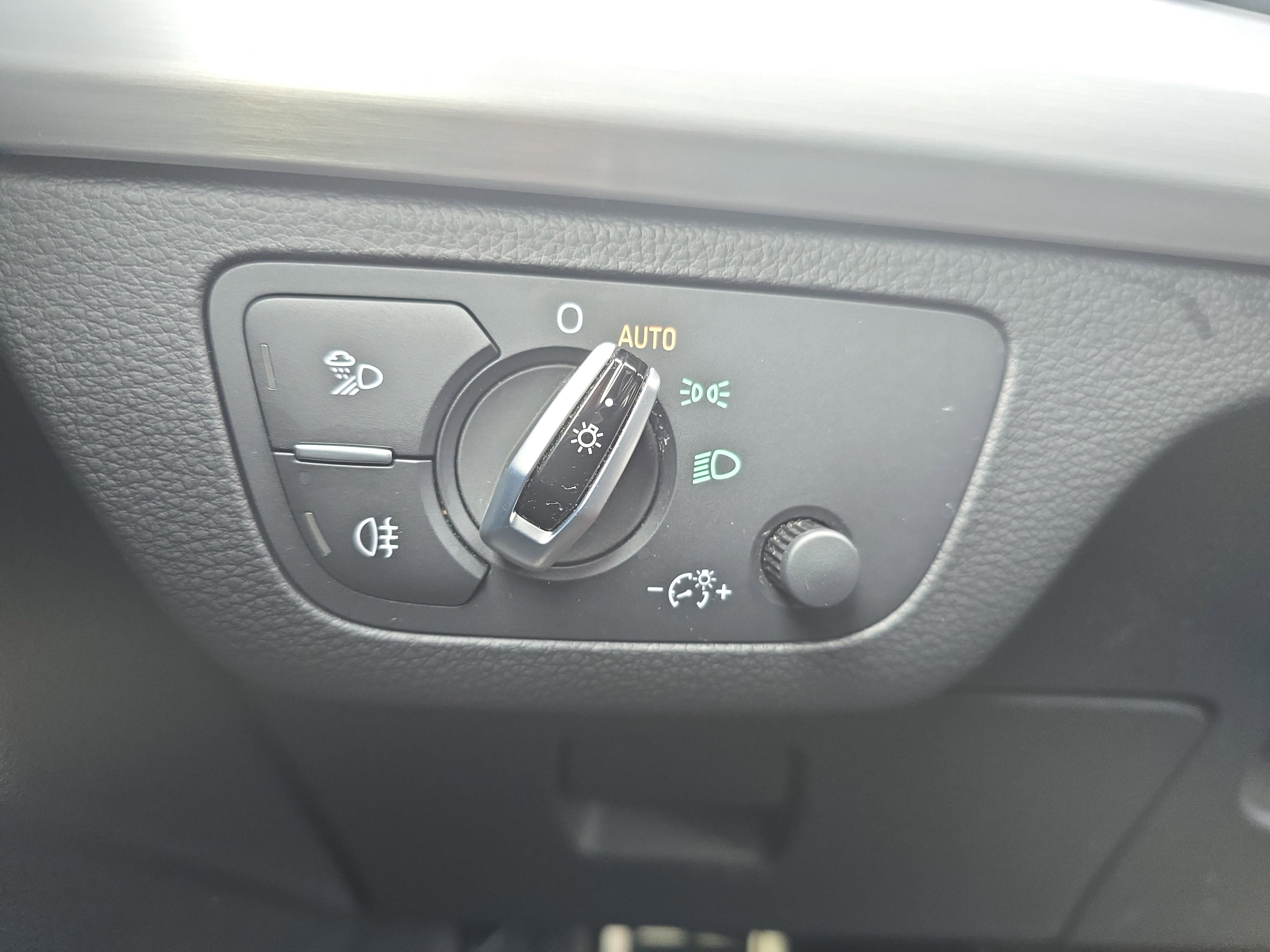 Used 2018 Audi SQ5 Premium Plus image 24