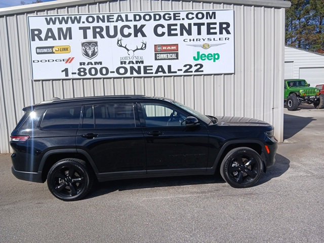 Used 2023 Jeep Grand Cherokee L Laredo image 2