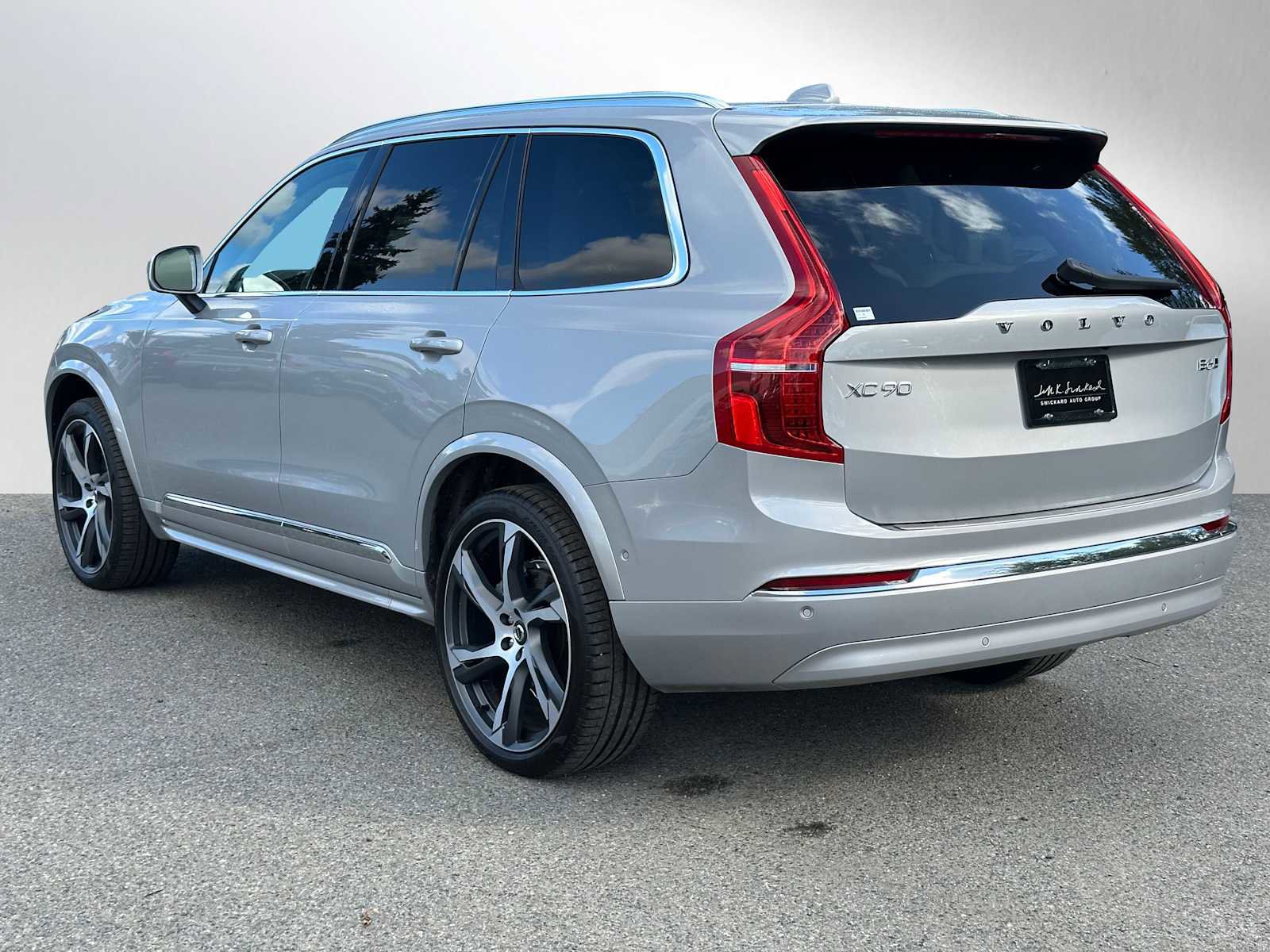 Used 2025 Volvo XC90 B6 Ultra w/ Lounge Package image 5