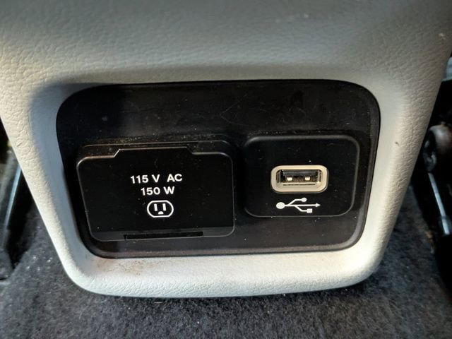 Used 2018 Jeep Compass Latitude w/ Popular Equipment Group image 19