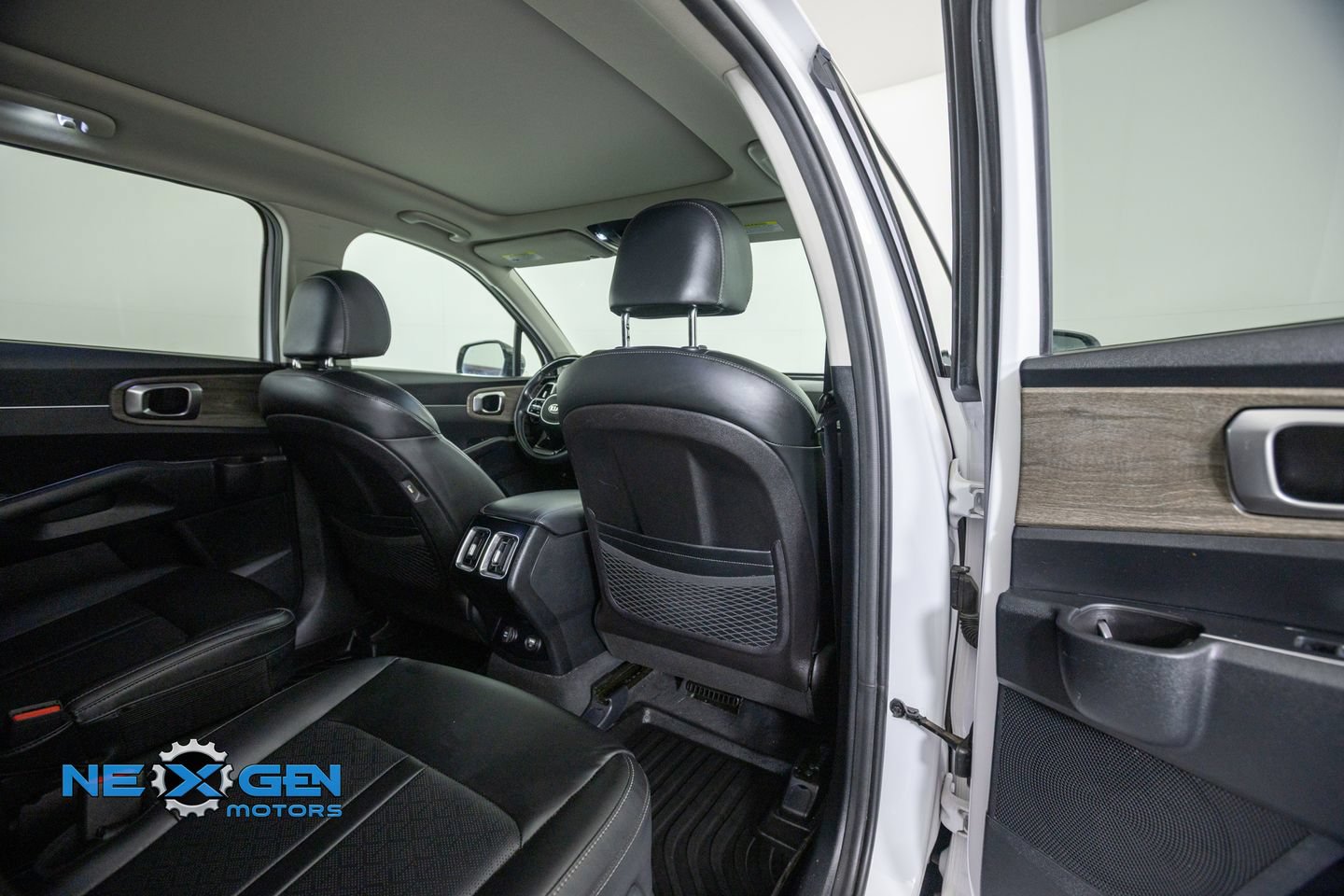 Used 2021 Kia Sorento EX w/ EX AWD X-Line Package image 37