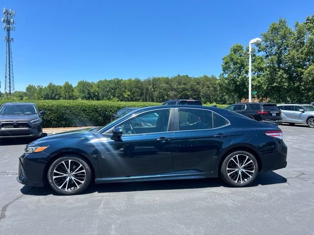 Used 2020 Toyota Camry SE FWD image 10