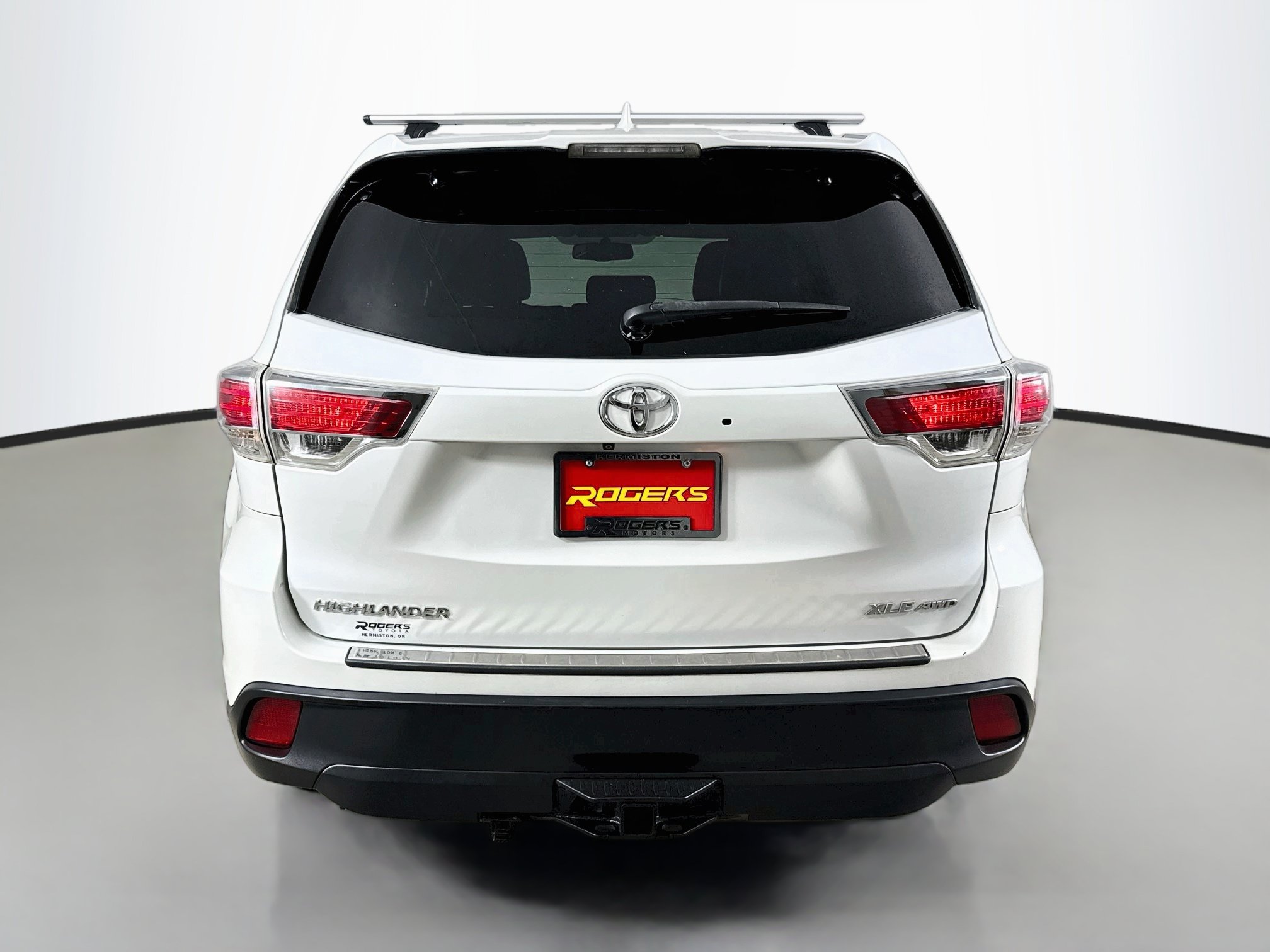 Used 2015 Toyota Highlander XLE AWD/4WD image 7