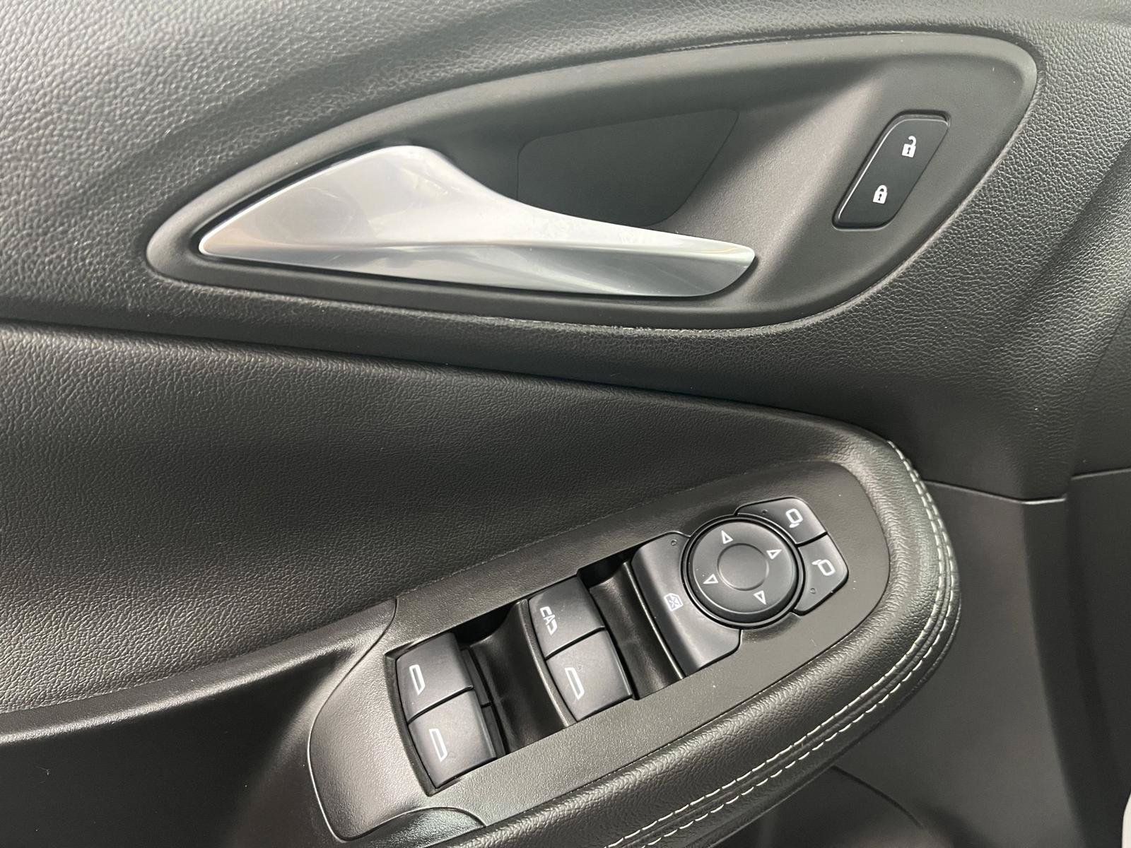 Used 2024 Buick Encore GX Preferred FWD image 15