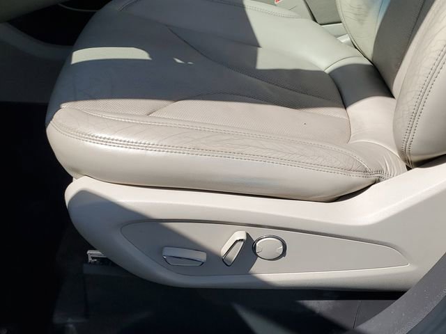 Used 2016 Lincoln MKX Reserve w/ Driver Assistance Package AWD/4WD image 12