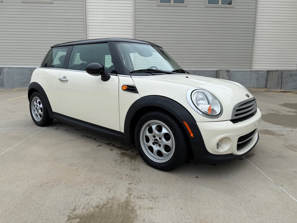 Used 2012 MINI Cooper Hardtop FWD image 1