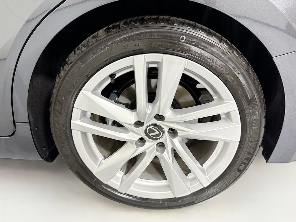 Used 2023 Lexus IS 300 w/ Comfort Package RWD image 31