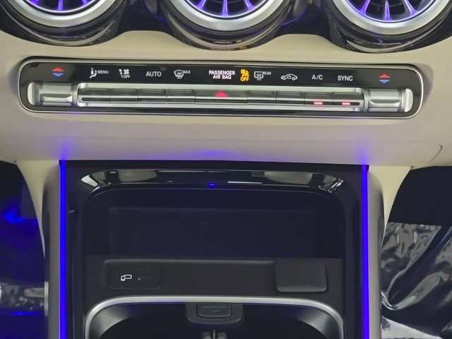Certified 2022 Mercedes-Benz GLB 250 4MATIC image 21