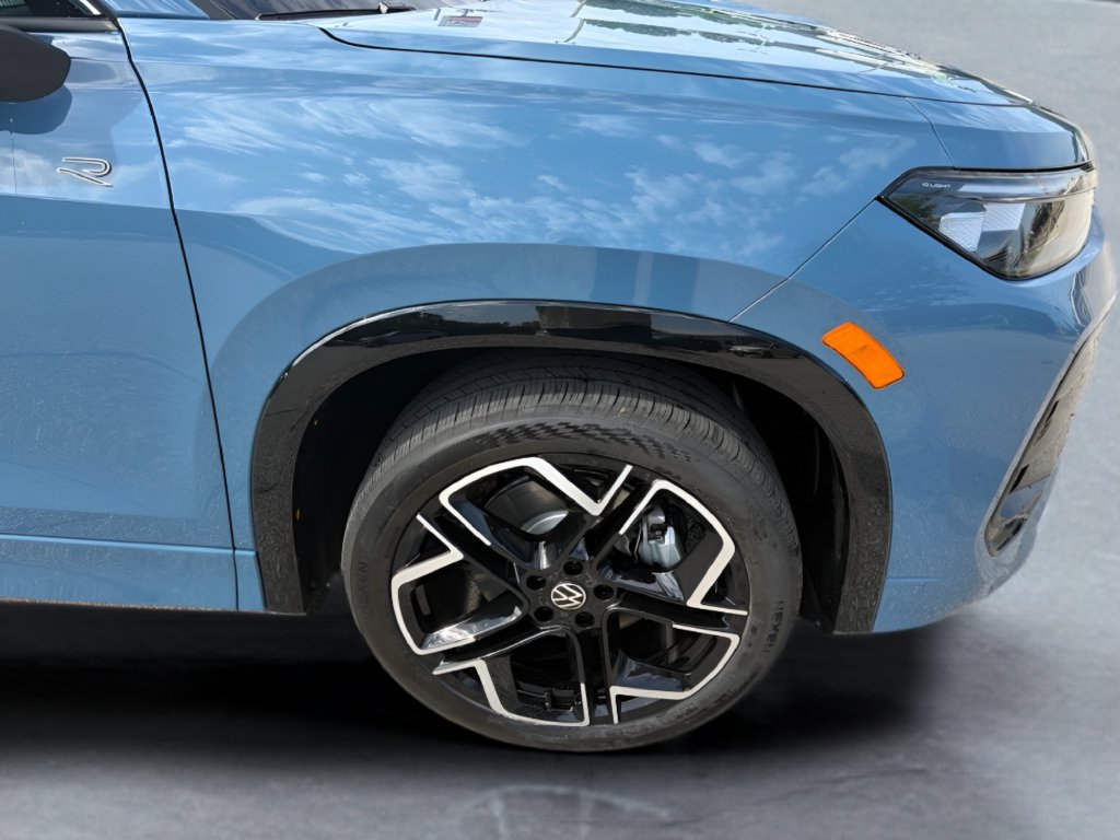 New 2026 Volkswagen Tiguan SEL R-Line AWD/4WD image 32