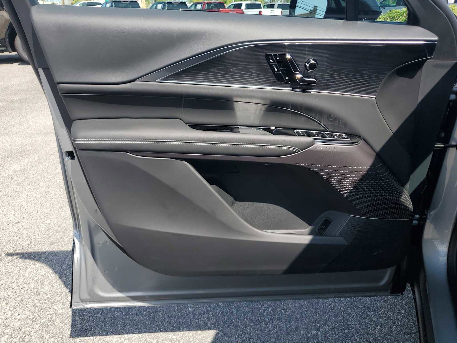 New 2025 Cadillac Lyriq Luxury image 15