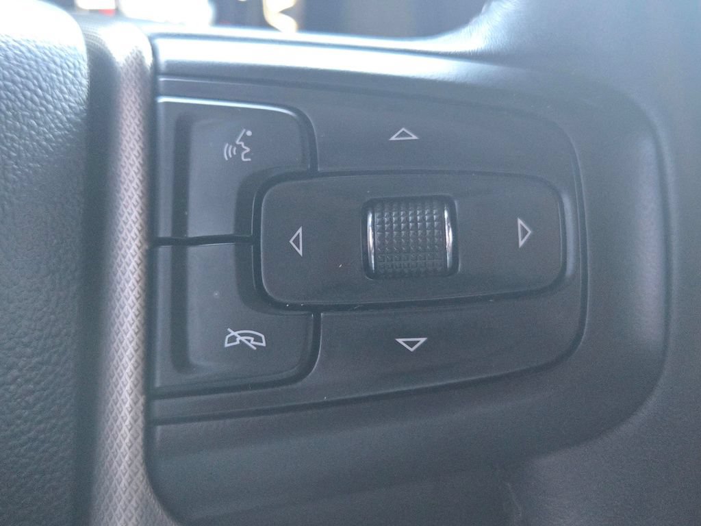 Used 2022 GMC Yukon Denali RWD image 27