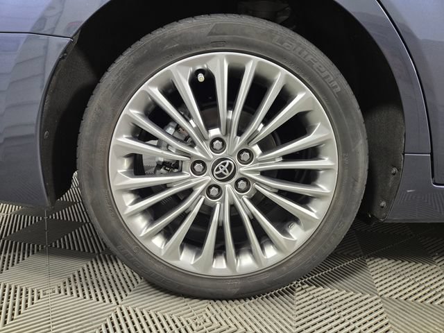 Used 2021 Toyota Avalon Limited w/ Advanced Safety Package FWD image 10