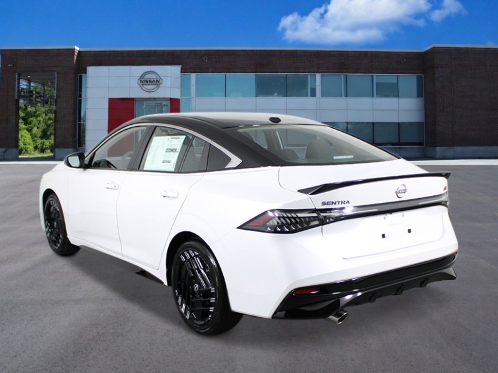 New 2027 Nissan Sentra SR FWD image 3