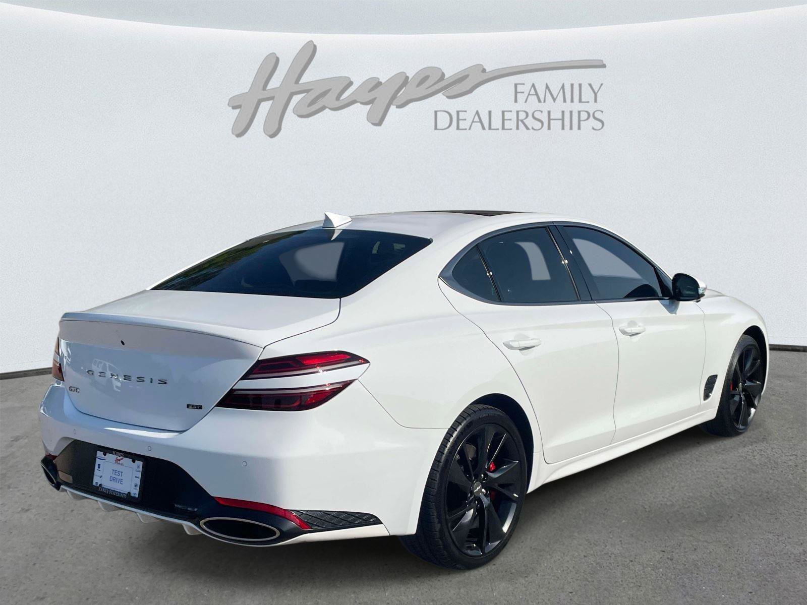 Used 2023 Genesis G70 3.3T w/ Sport Prestige Package video 3