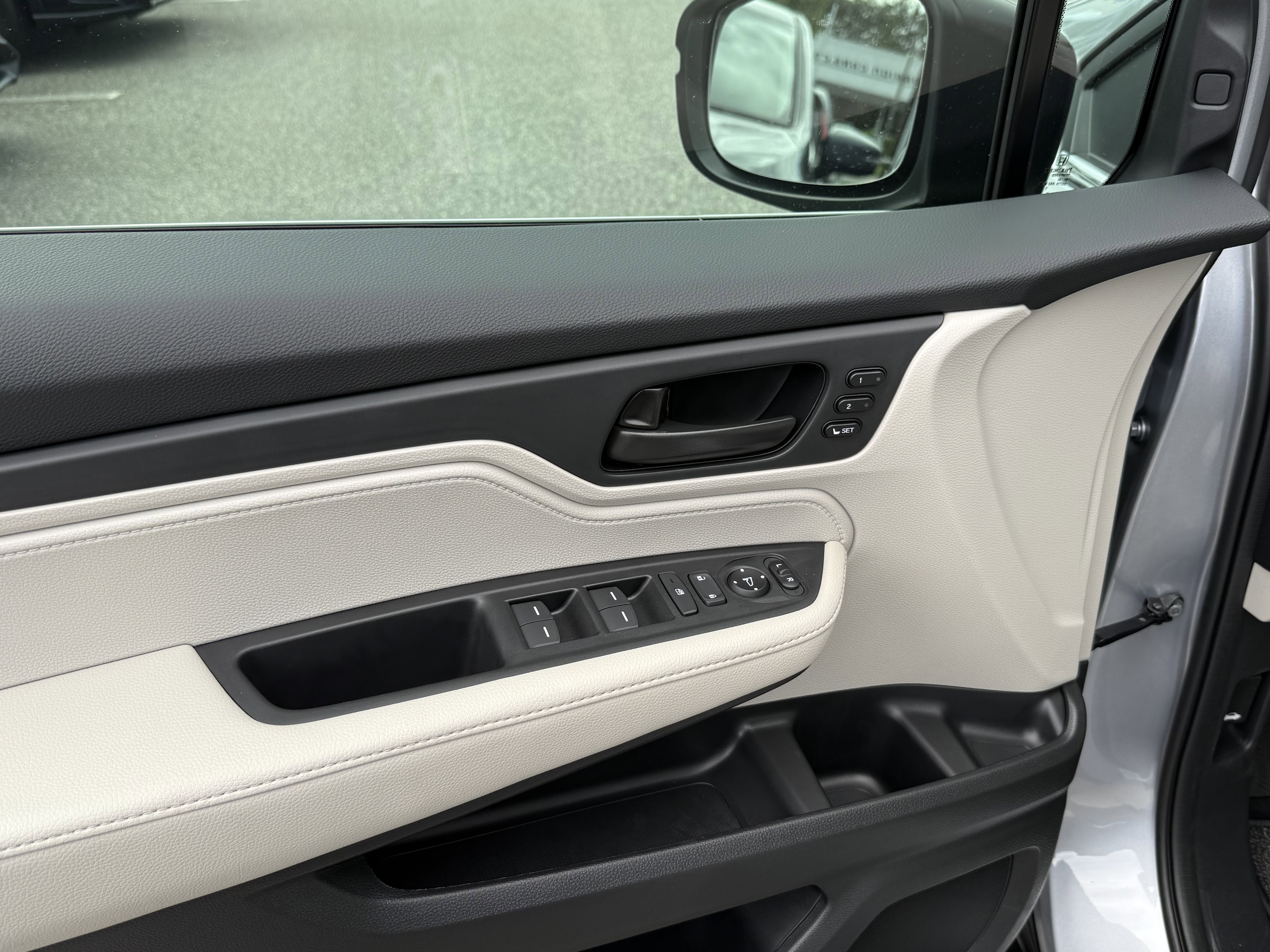 New 2026 Honda Odyssey EX-L image 14