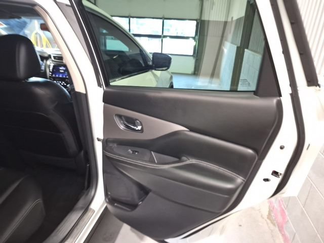 Used 2022 Nissan Murano SV w/ SV Midnight Edition Package AWD/4WD image 22