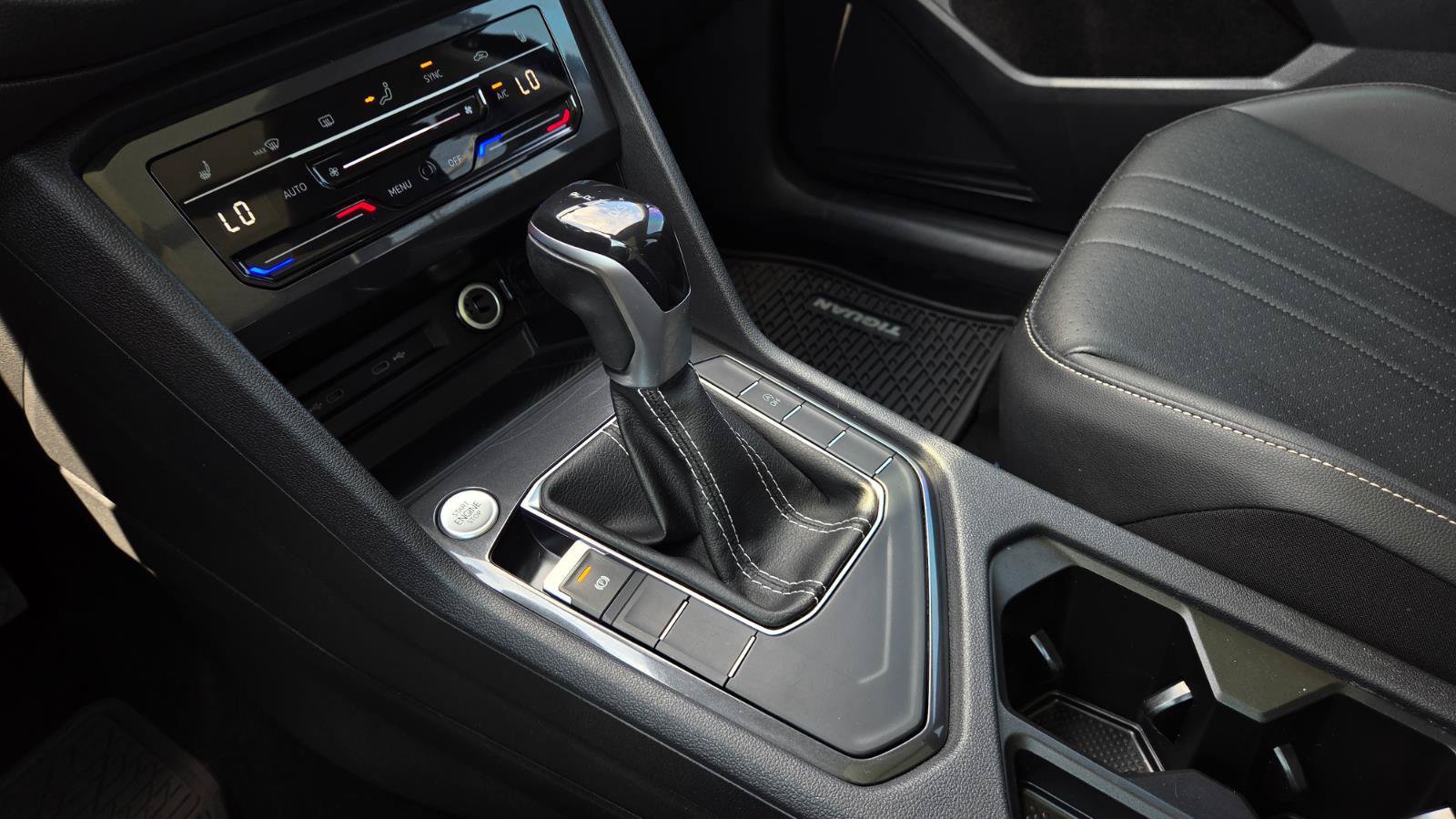 Certified 2023 Volkswagen Tiguan SE w/ Panoramic Sunroof Package FWD image 33