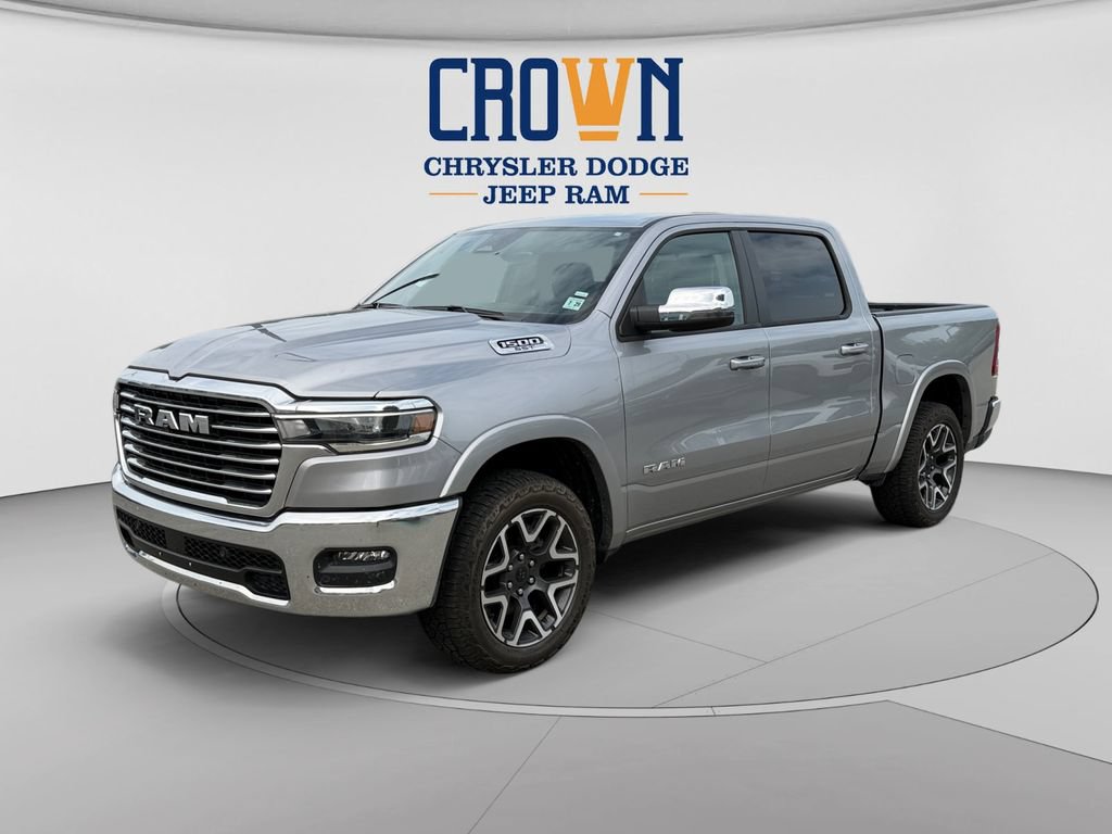 Used 2025 RAM 1500 Laramie AWD/4WD image 7