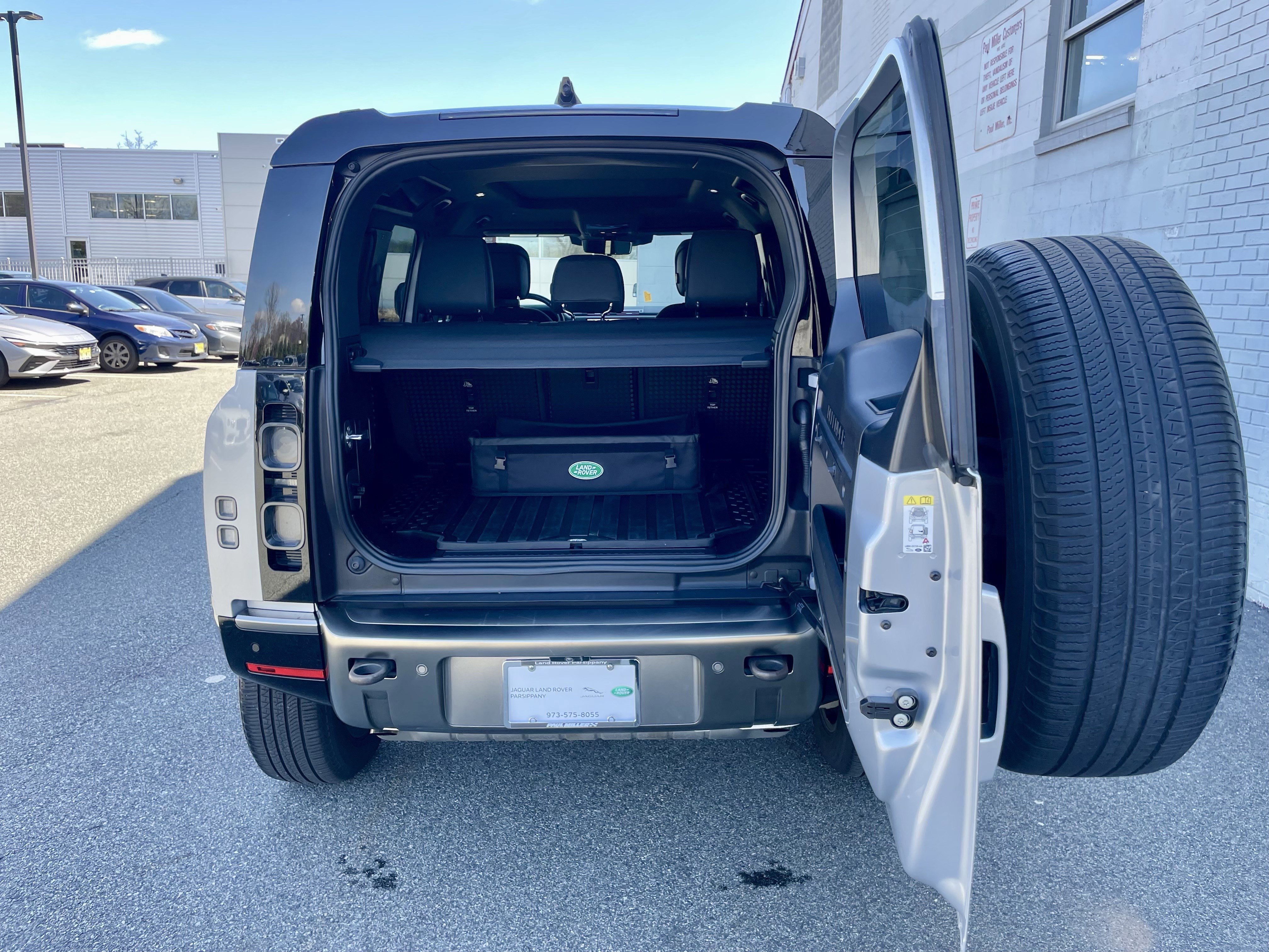 Certified 2024 Land Rover Defender 110 X image 37