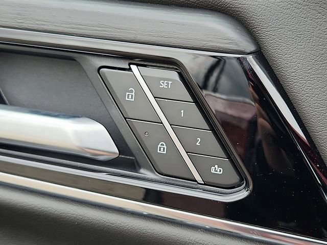 New 2026 GMC Yukon Denali w/ Advanced Technology Package AWD/4WD image 17