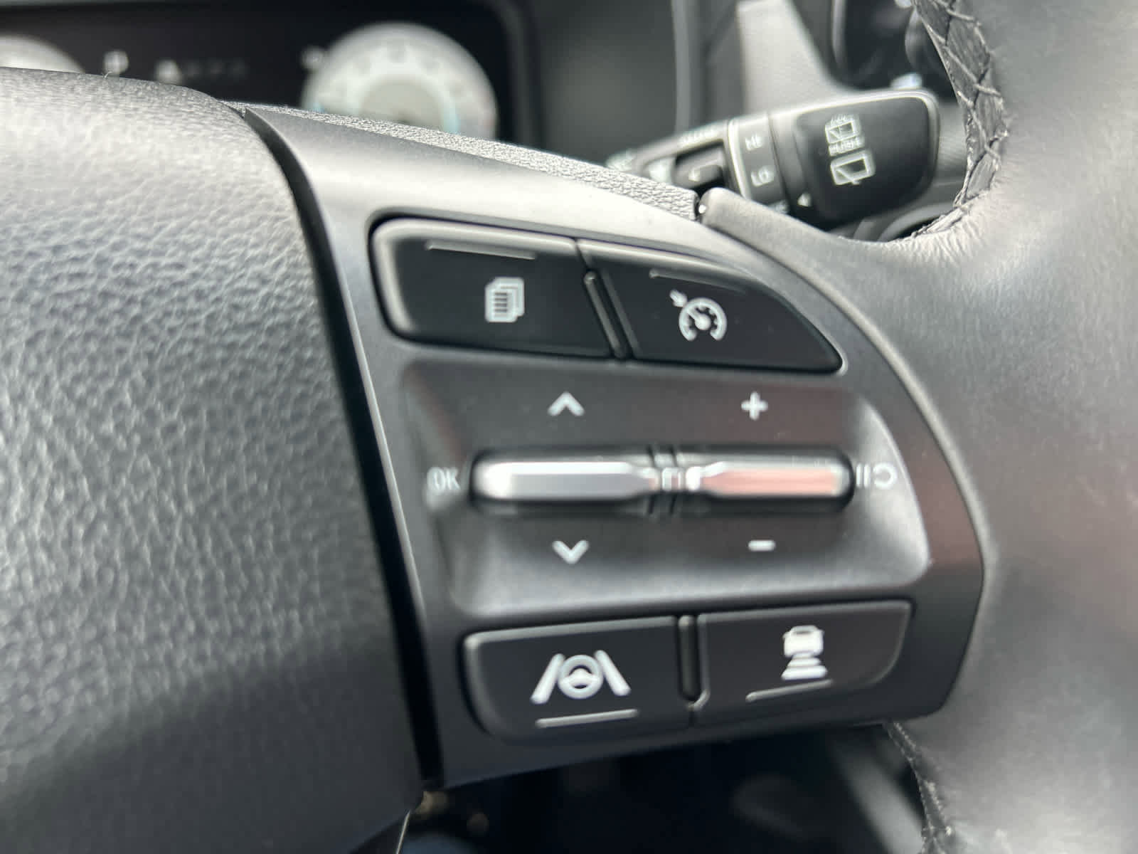 Used 2022 Hyundai Kona Limited image 21