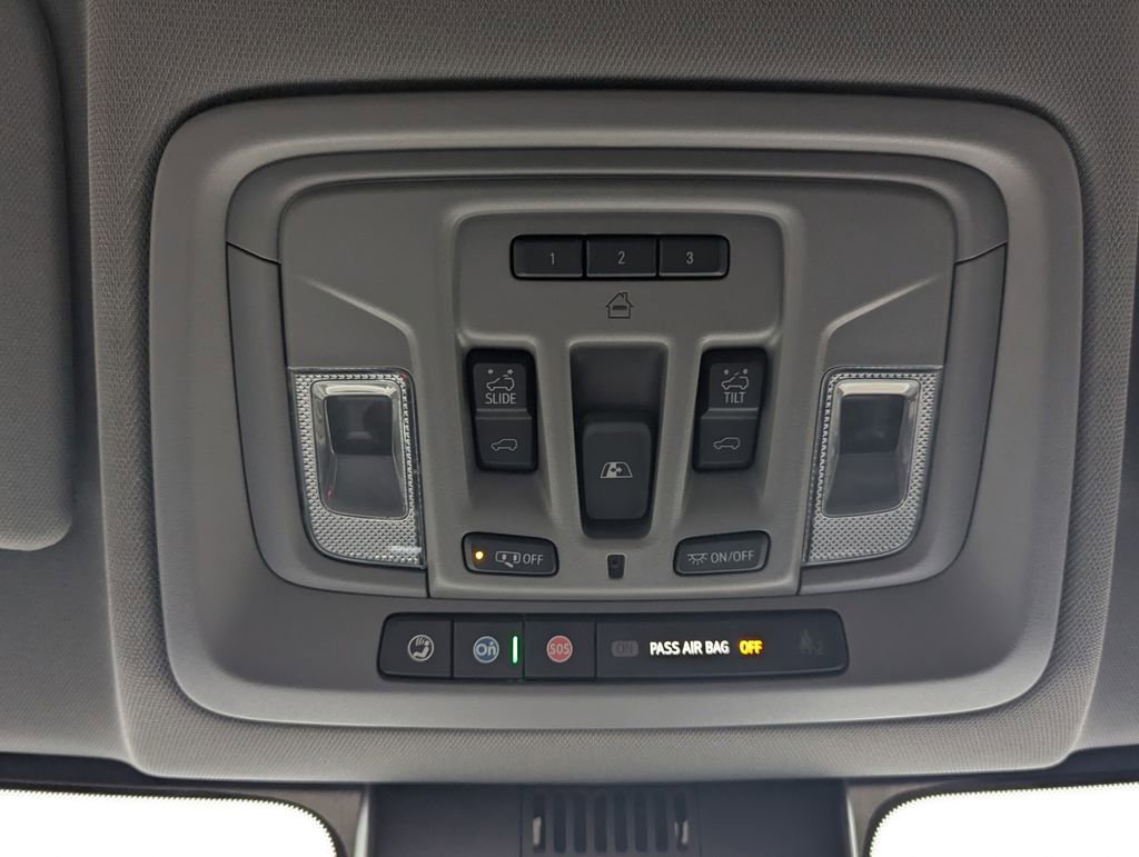 Certified 2022 Chevrolet Silverado 1500 LTZ w/ LTZ Premium Package AWD/4WD image 12
