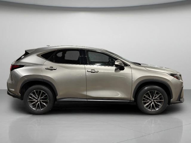 Used 2023 Lexus NX 350 AWD image 2