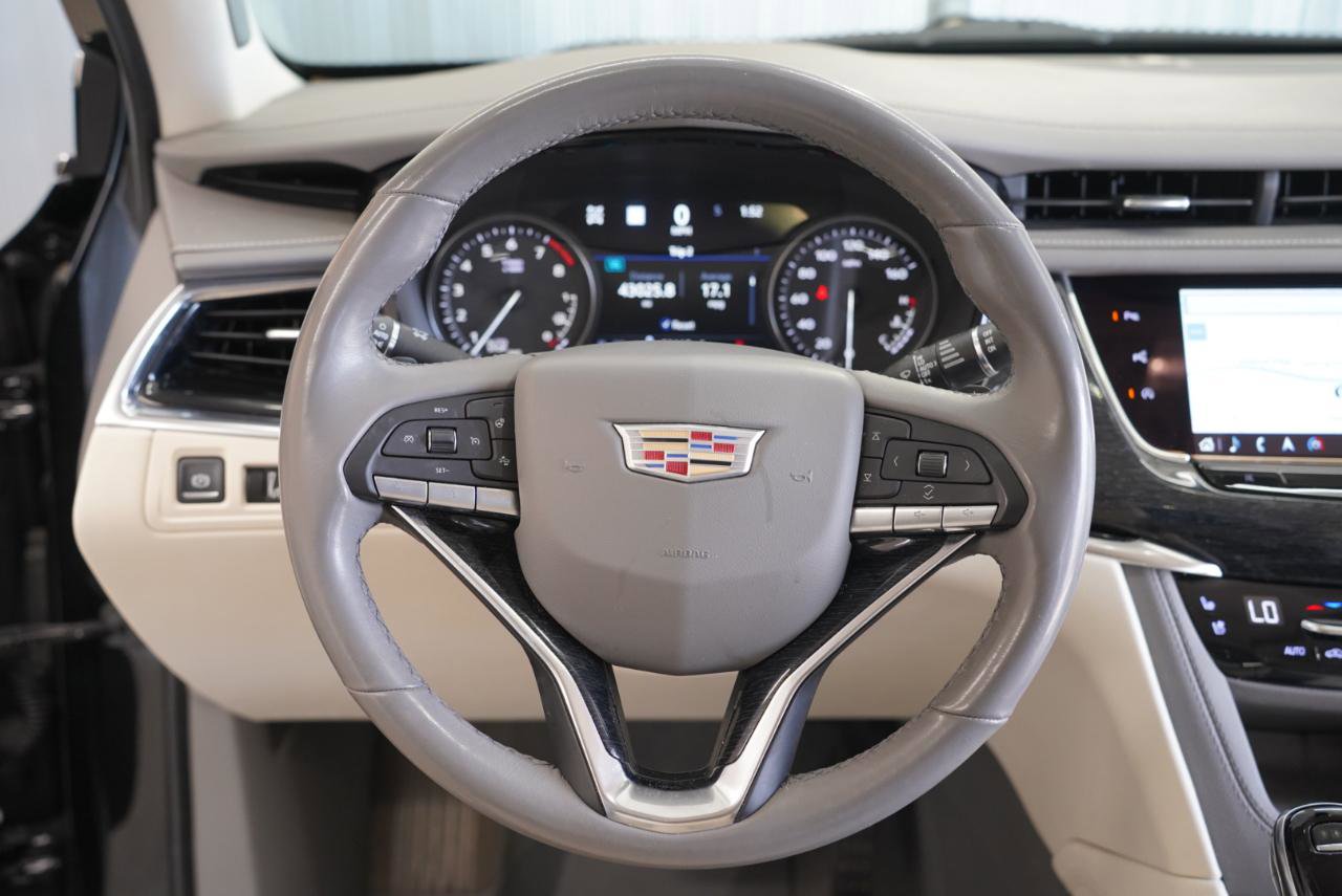 Used 2022 Cadillac XT6 Premium Luxury w/ Technology Package image 12