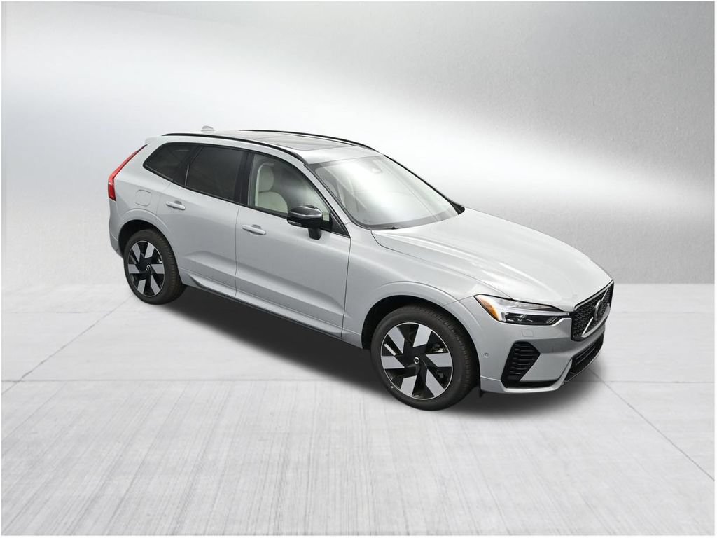 New 2025 Volvo XC60 T8 Plus w/ Protection Package Premier AWD/4WD image 19