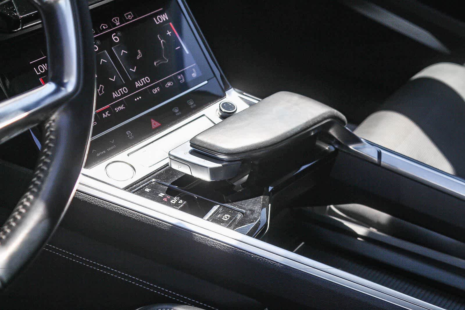 Used 2019 Audi e-tron Prestige w/ Prestige Package AWD/4WD image 24