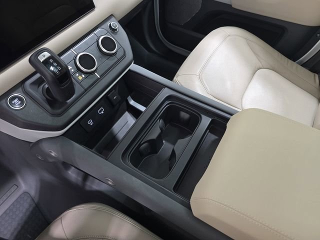 Used 2023 Land Rover Defender 130 SE image 25