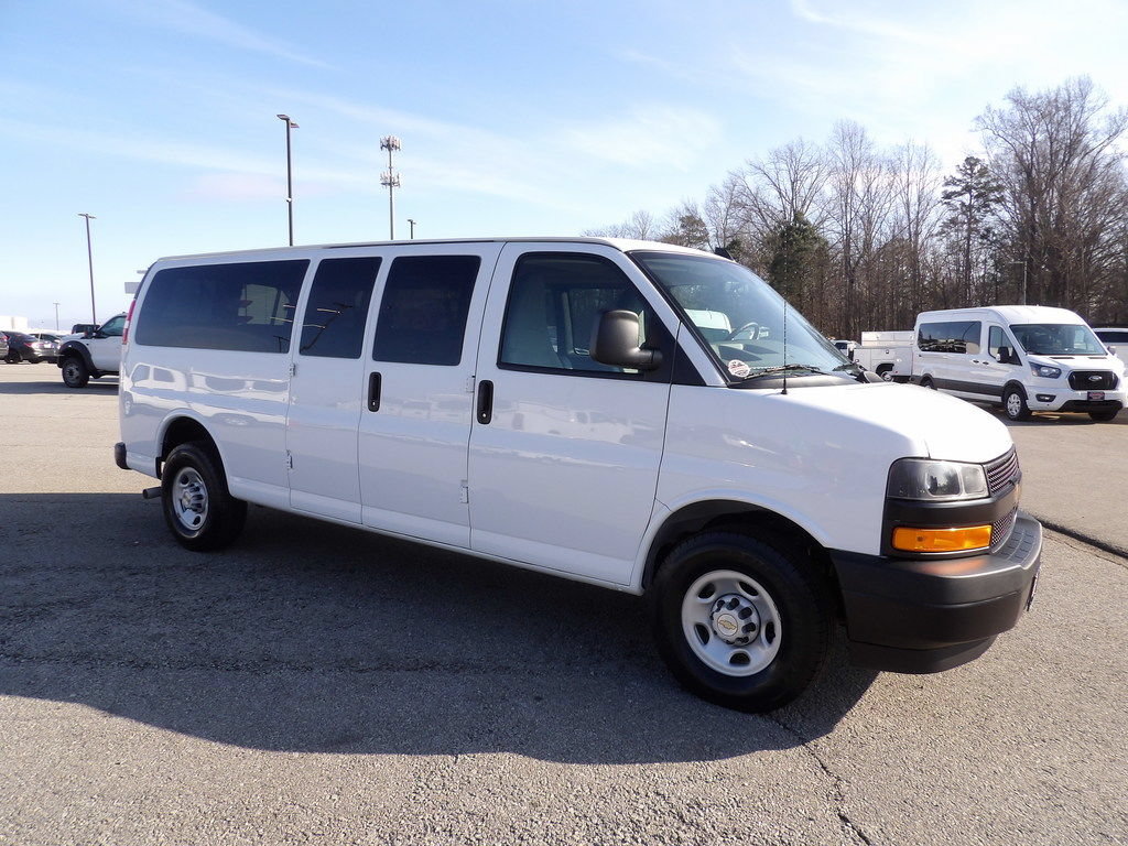 Used 2024 Chevrolet Express 3500 LS RWD image 10