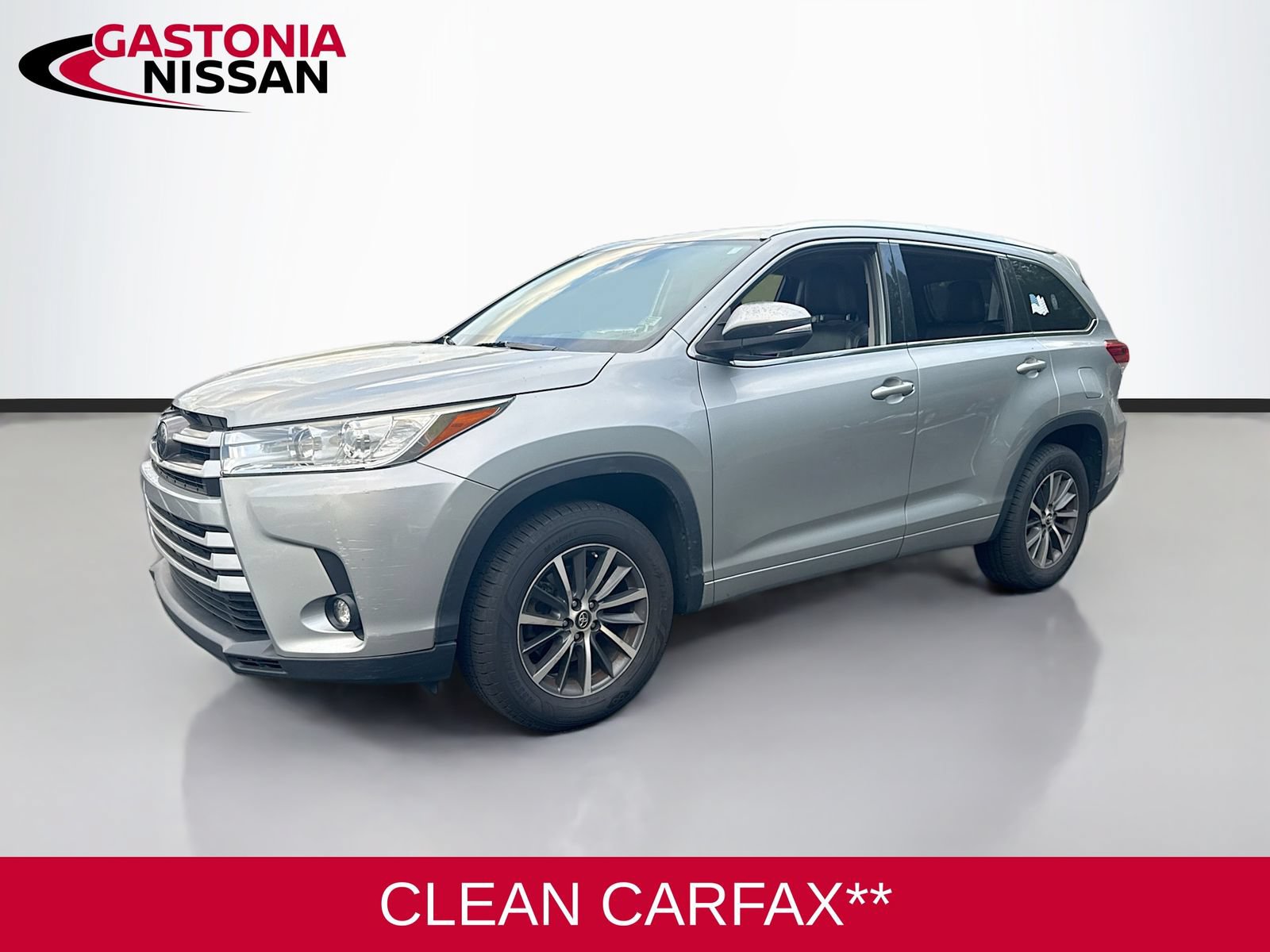 Used 2018 Toyota Highlander XLE FWD video 3