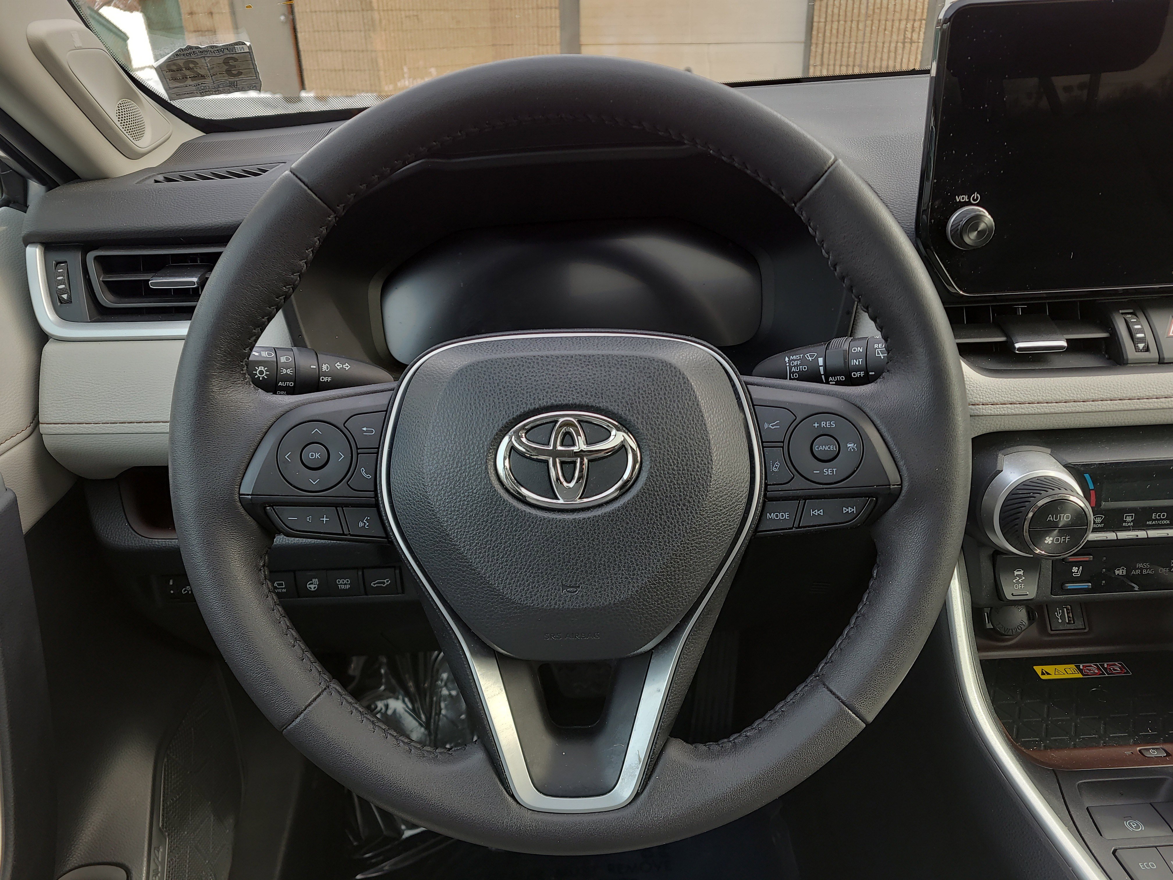 Used 2023 Toyota RAV4 Limited image 23