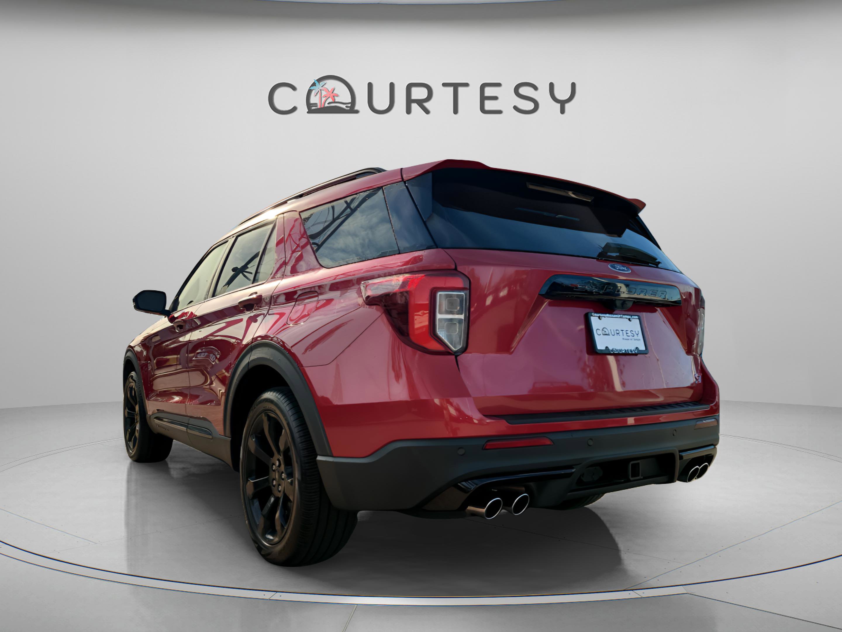 Used 2023 Ford Explorer ST w/ Equipment Group 401A image 2