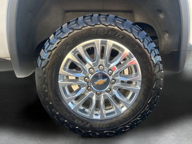 Used 2023 Chevrolet Silverado 2500 High Country AWD/4WD image 11
