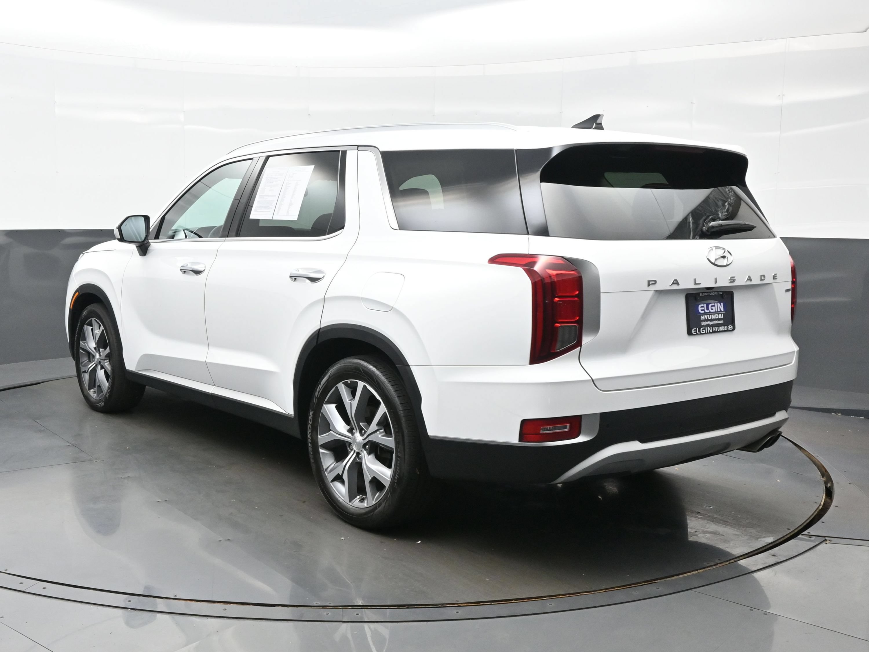 Used 2022 Hyundai Palisade SEL w/ Premium Package AWD/4WD image 4